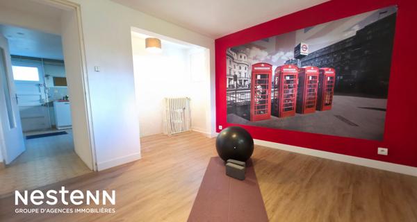 Belle maison Nantaise d'environ 140m² avec 4 chambres, magnifique jardin d'environ 2500m² avec dépendance et accès à la levée.