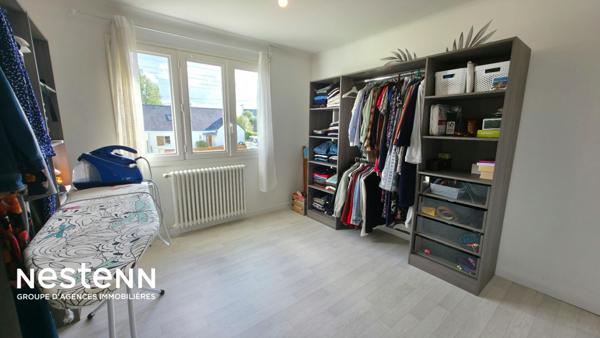 Belle maison Nantaise d'environ 140m² avec 4 chambres, magnifique jardin d'environ 2500m² avec dépendance et accès à la levée.