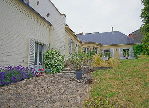 Maison à vendre    6 pièces •  Roye