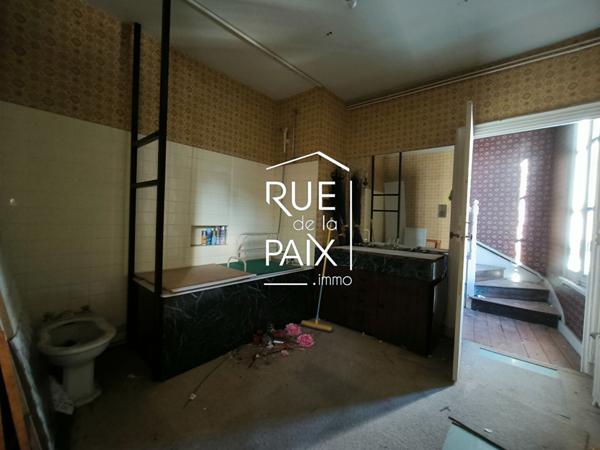 79200 PARTHENAY Ensemble immobilier à Parthenay