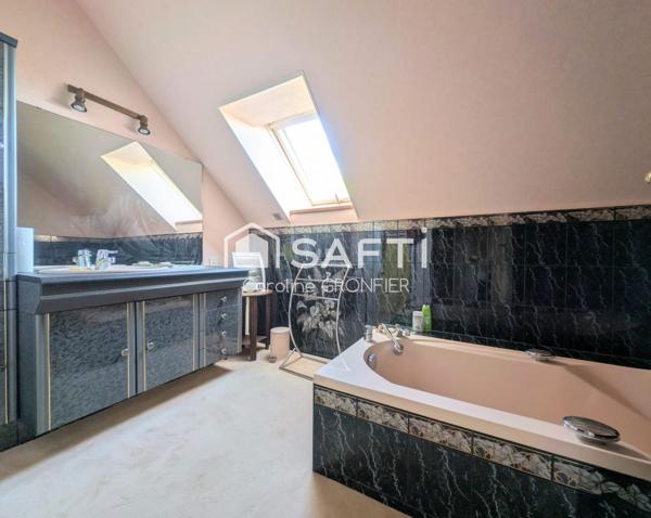 Maison familiale 152m² + Gîte 66m² proche commodités