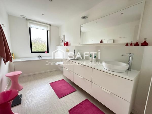 Corps de ferme comprenant grande maison et gîtes indépendants