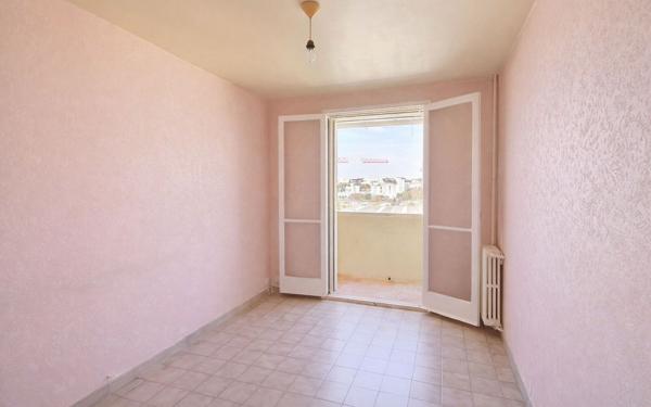 Appartement à vendre    4 pièces • 62 m2 Marseille 11