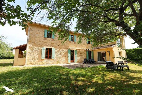 Maison à vendre 369 600 € Lalinde 6 p 156 m² DPE D