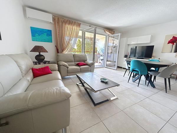 Frejus Plage - Residence Recente appartement T3, Garage, place de parking