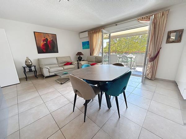Frejus Plage - Residence Recente appartement T3, Garage, place de parking