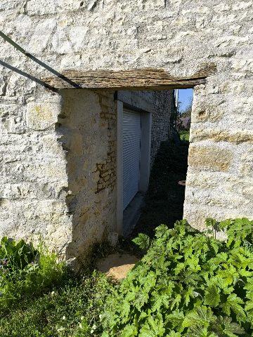 MAISON DE CAMPAGNE A FINIR DE RENOVER