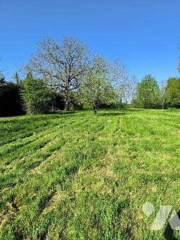 MAISON DE CAMPAGNE A FINIR DE RENOVER