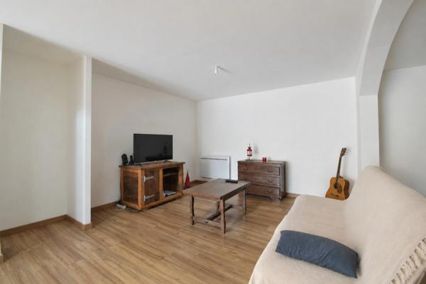 Maison à vendre 3 pièces CHAMPNIERS (16)
