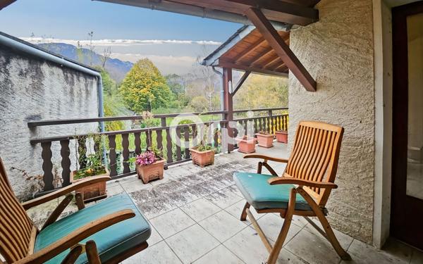 Maison à vendre    6 pièces •  Bedous