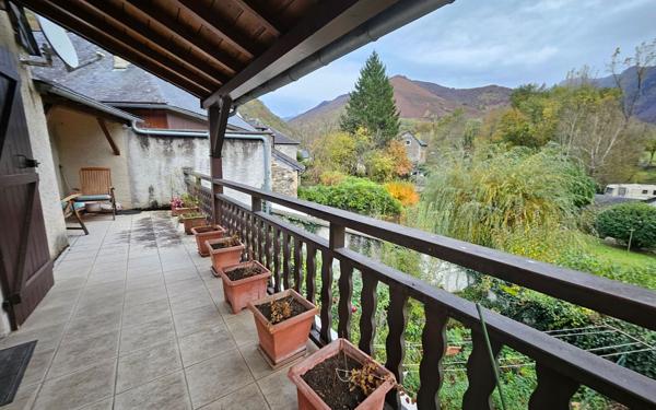 Maison à vendre    6 pièces •  Bedous