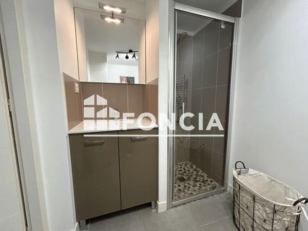 Location Studio meublé 28.37 m² - 12 RUE HENRI AMEL La Rochelle 17000