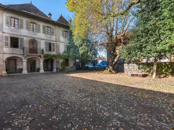 Vente Maison de luxe Douvaine 15 Pièces 1131 m²