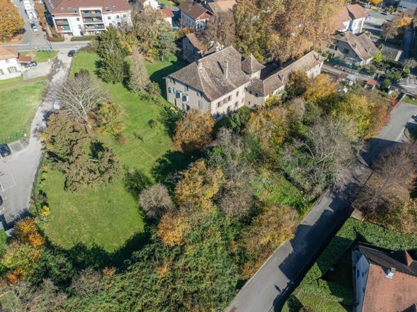 Vente Maison de luxe Douvaine 15 Pièces 1131 m²