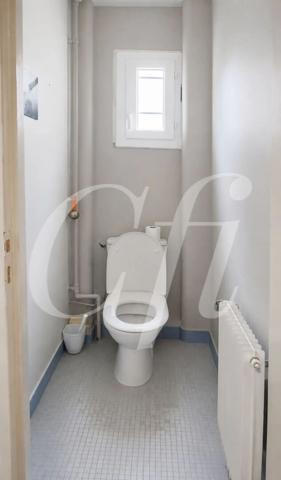 Vente
                Appartement77 m² - 3 Pièces -
                    SURESNES (92150)