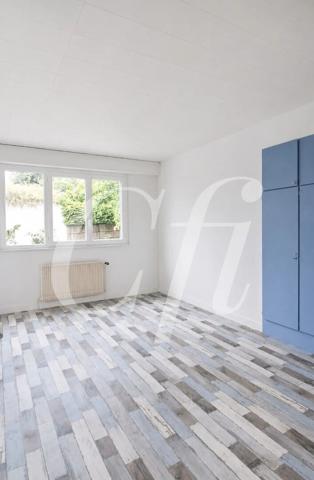 Vente
                Appartement77 m² - 3 Pièces -
                    SURESNES (92150)