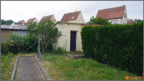 Maison de caractère, 2 chambres, garage et jardin