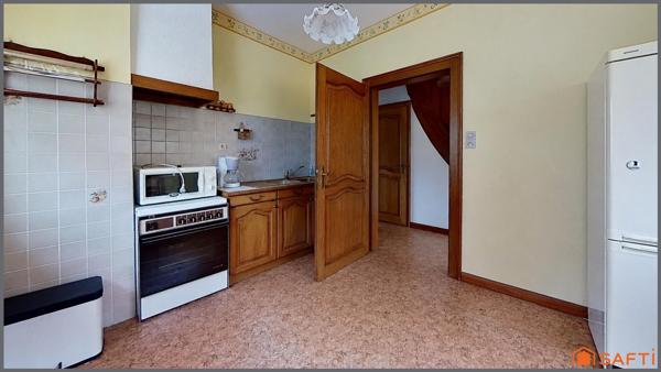 Maison de caractère, 2 chambres, garage et jardin