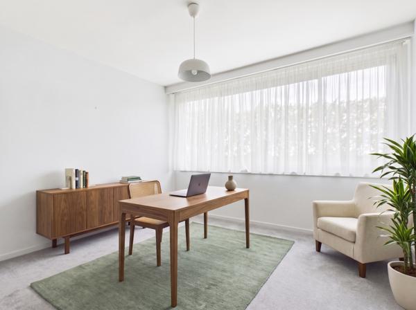 Appartement
         5 pièces
        - 120 m² 129 000 € *