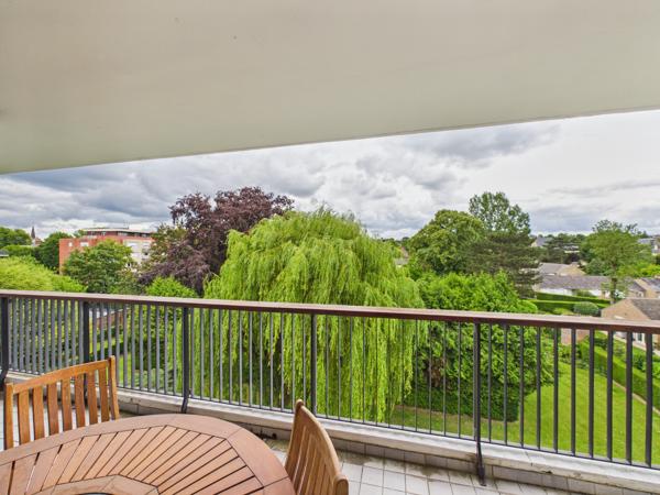 Appartement
         5 pièces
        - 120 m² 129 000 € *