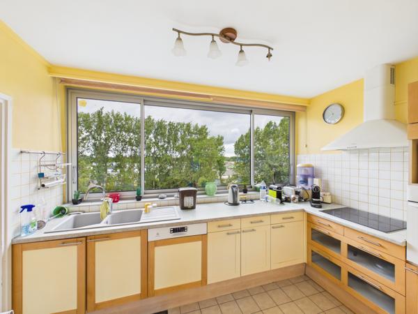 Appartement
         5 pièces
        - 120 m² 129 000 € *