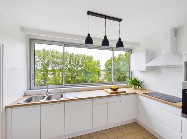 Appartement
         5 pièces
        - 120 m² 129 000 € *