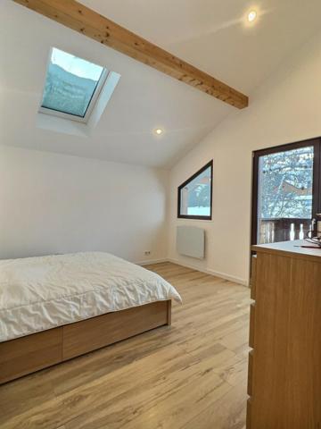 Chalet d’exception face aux montagnes, rare à saisir