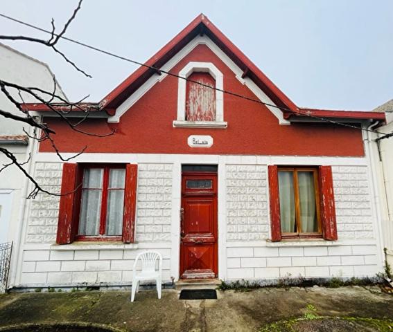 ROCHEFORT- Maison individuelle à rénover - jardin