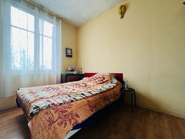 ROCHEFORT- Maison individuelle à rénover - jardin