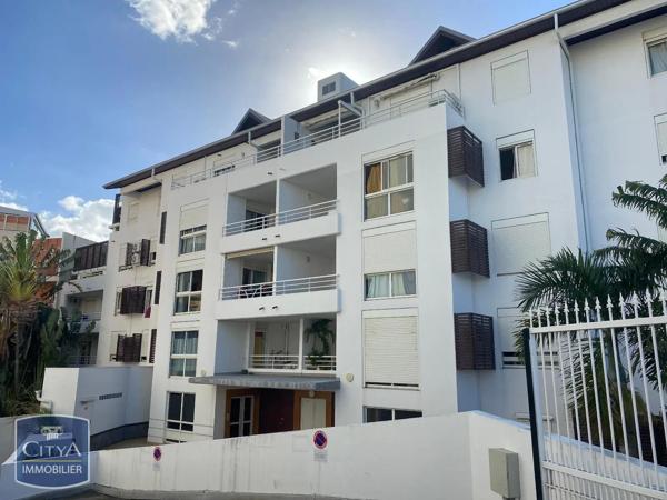 Appartement à louer 2 pièces 50m² Saint-Denis (97400)