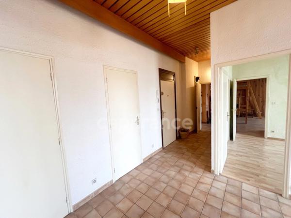 Appartement bourgeois à vendre 3 pièces 2 chambres 77m2 porte de la Saunerie MANOSQUE (04)