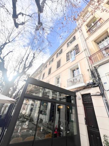 Appartement bourgeois à vendre 3 pièces 2 chambres 77m2 porte de la Saunerie MANOSQUE (04)