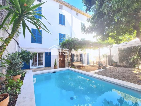 PIGNANS – Hôtel particulier d’exception de 300m2 au cœur du village avec jardin et piscine