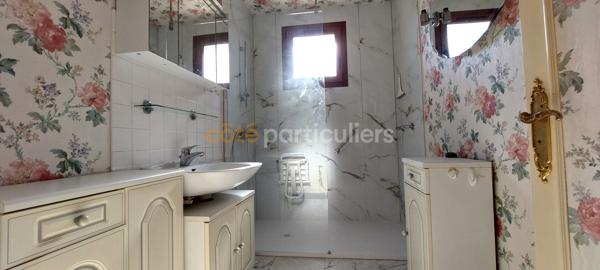 Vente
                Maison107 m² - 6 Pièces -
                    GRANVILLE (50400)