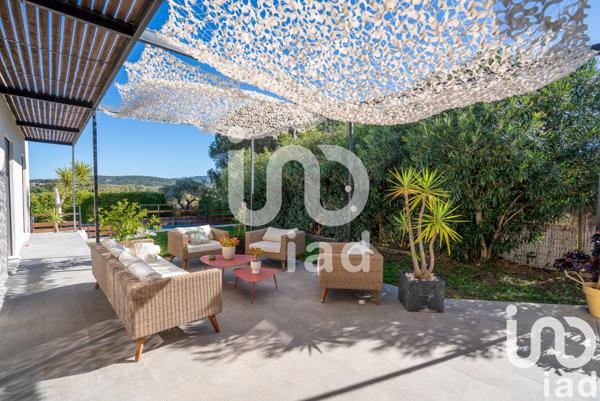 Maison à vendre 6 pièces 168 m² Cogolin