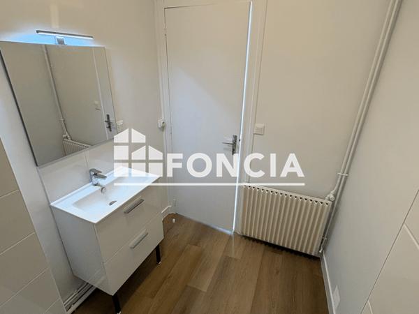 Location Appartement 2 pièces 43.04 m² - 32 RUE JULES GUESDE Bordeaux 33000