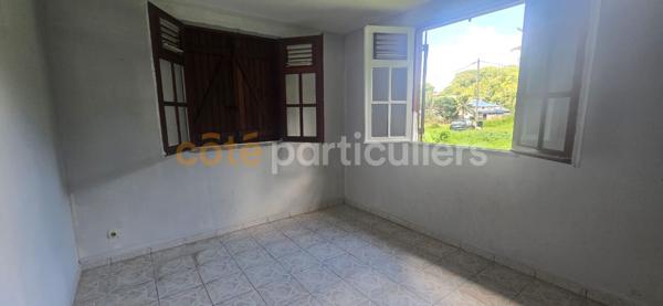 Vente
                Maison112 m² - 4 Pièces -
                    LES ABYMES (97139)