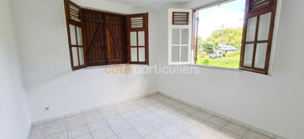 Vente
                Maison112 m² - 4 Pièces -
                    LES ABYMES (97139)