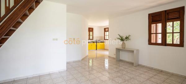 Vente
                Maison112 m² - 4 Pièces -
                    LES ABYMES (97139)