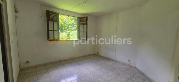 Vente
                Maison112 m² - 4 Pièces -
                    LES ABYMES (97139)