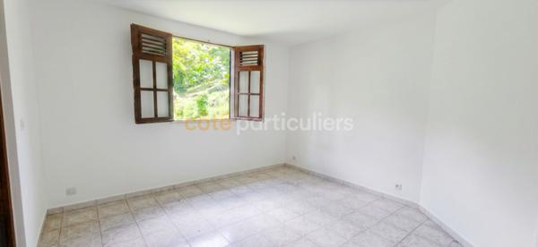Vente
                Maison112 m² - 4 Pièces -
                    LES ABYMES (97139)