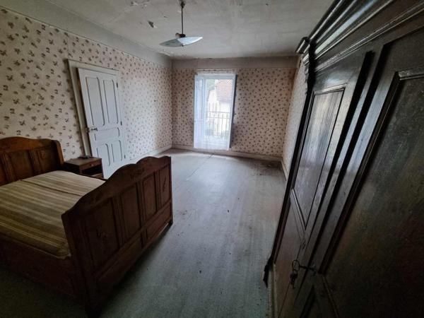 Maison avec terrain boiser