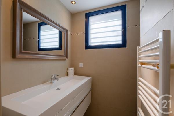 Maison à vendre  5 pièces - 134,70 m2 STE MAXIME - 83