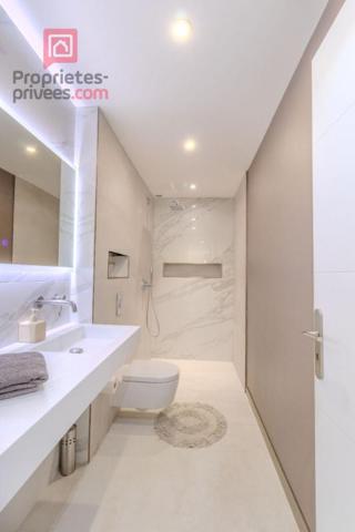 Maison Vedène 7 pièce(s) 170 m2 terrain 650m2 AVEC PISCINE