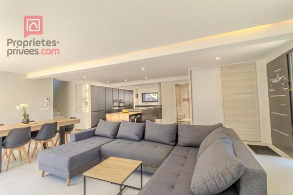 Maison Vedène 7 pièce(s) 170 m2 terrain 650m2 AVEC PISCINE