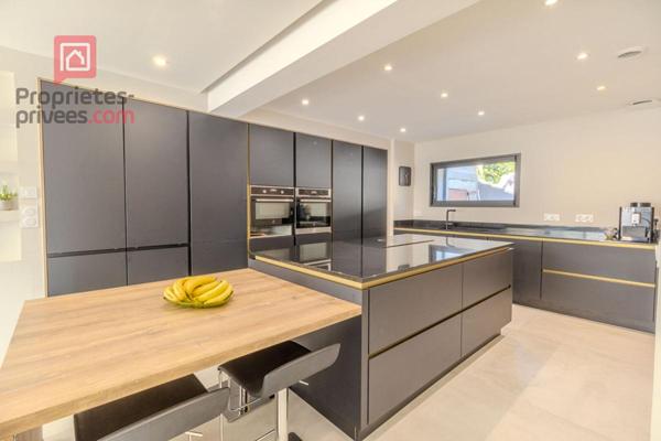 Maison Vedène 7 pièce(s) 170 m2 terrain 650m2 AVEC PISCINE