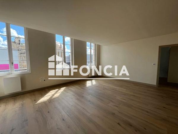 Location Appartement 3 pièces 65.32 m² - 9 AVENUE MARECHAL DE LATTRE DE TASSIGNY Niort 79000