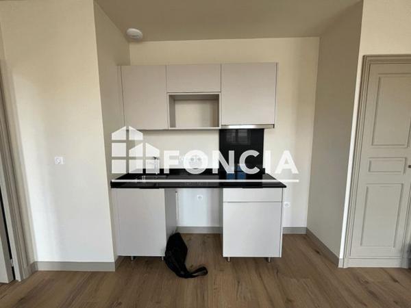 Location Appartement 3 pièces 65.32 m² - 9 AVENUE MARECHAL DE LATTRE DE TASSIGNY Niort 79000