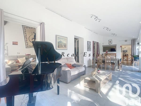 Maison à vendre 12 pièces 330 m² Rognes