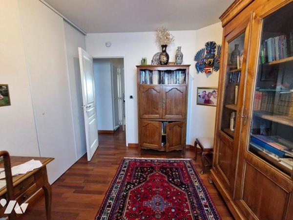 Appartement à vendre à Bruz (35170) en Ille-et-Vilaine (35)
RARE A LA VENTE, DERNIER ETAGE
Ap...